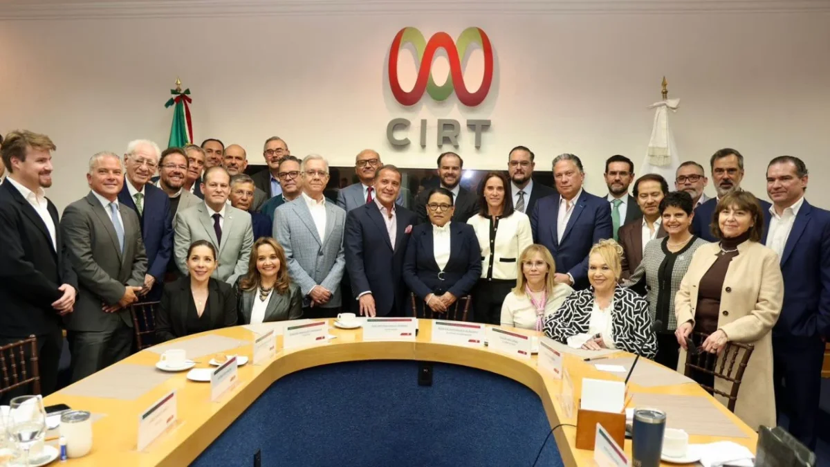 Rosa Icela, titular de la Segob, se reunió con la CIRT con el objetivo de fortalecer la colaboración entre el gobierno federal y los medios de comunicación.