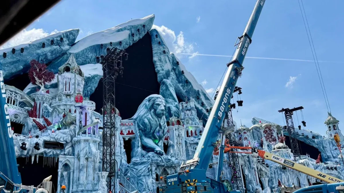 Pese al incendio de su escenario principal en Bélgica, el Tomorrowland sigue en pie.
