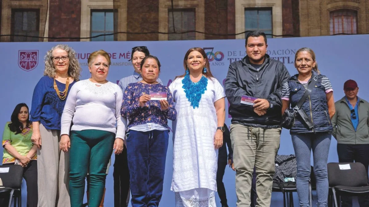 Rendimiento. La mandataria capitalina destacó que el apoyo de Mercomuna se consolida como uno de los programas sociales más grandes de la ciudad, destinado a fortalecer pequeños comercios, mercados públicos y populares.