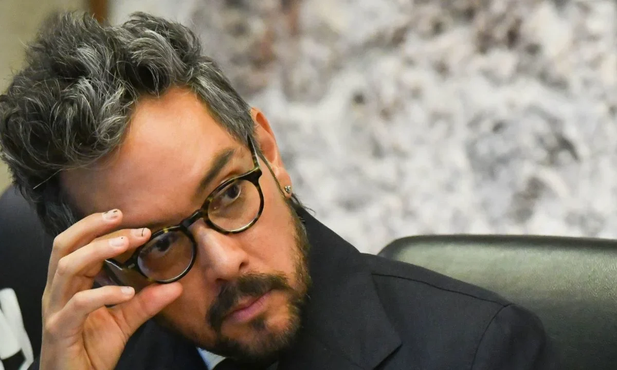 Genaro Lozano promete representar 'con amor' a México en Italia