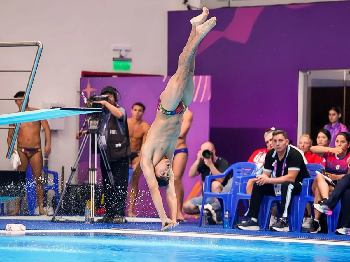 Asunción se pinta de verde , blanco y rojo: México arrasa en trampolín varonil