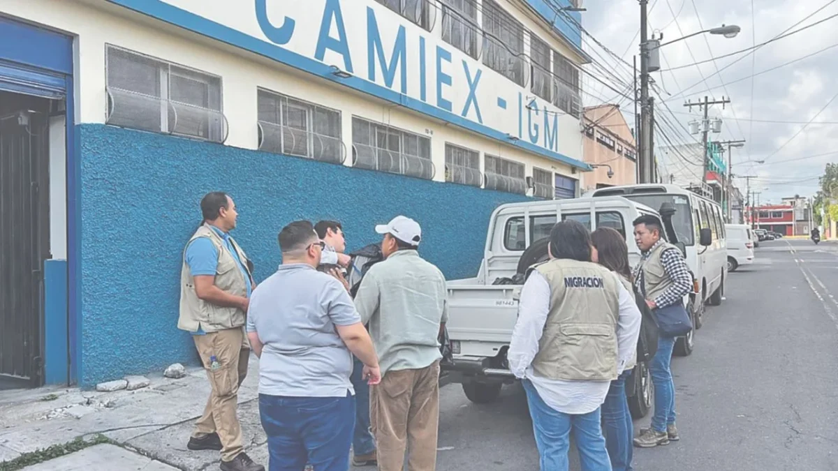 AYUDA. Los connacionales que huyeron de Chiapas fueron recibidos en la aldea Guailá.