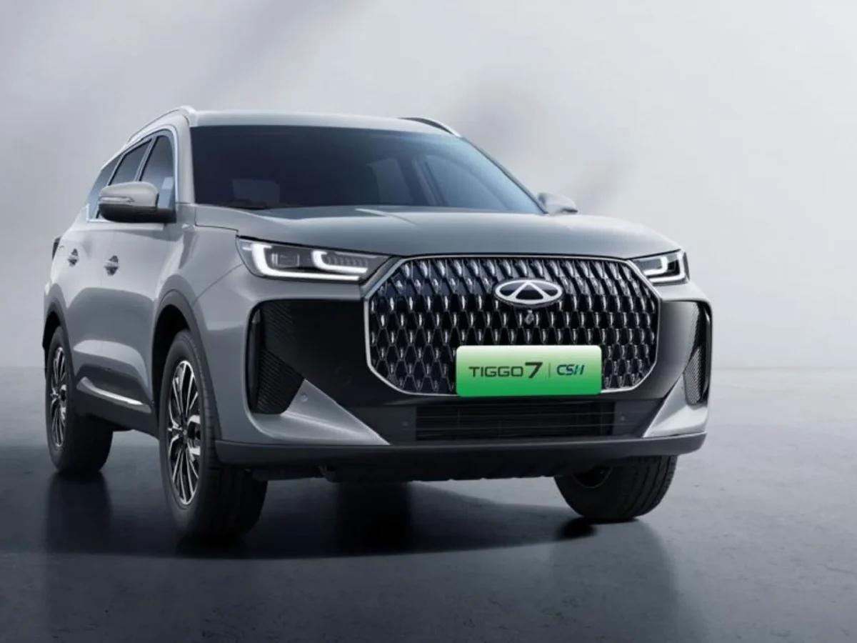 Tiggo 7 PHEV CSH llega a México. Se trata de una camioneta configurada para cinco pasajeros en dos filas de asientos.