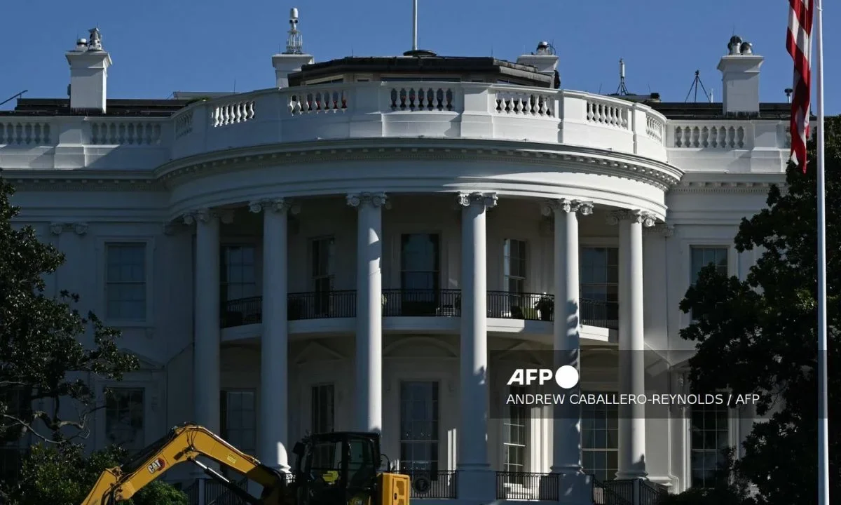 Trump pide a las personas sin hogar irse lejos de Washington