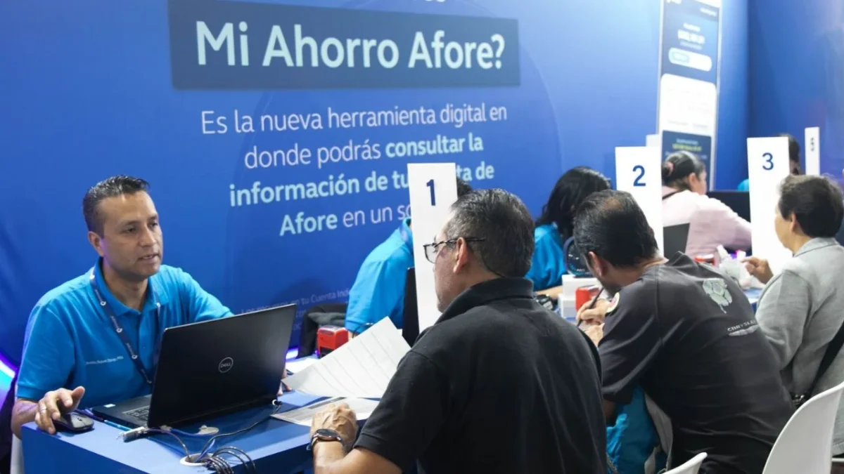 La Feria de las Afores tuvo una duración de cinco días en los que 190 mil visitantes acudieron al Zócalo capitalino.