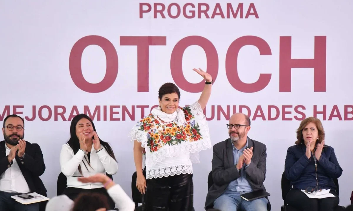 Desde Iztacalco, Clara Brugada dio a conocer el nuevo programa 'Otoch', para mejorar unidades habitacionales y que se definirá en 10 puntos.