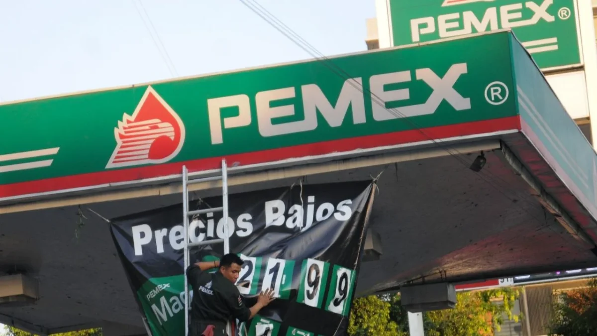 En sexenio de AMLO, empresarios sobornaron a funcionarios de Pemex, según el Departamento de Justicia de EU.