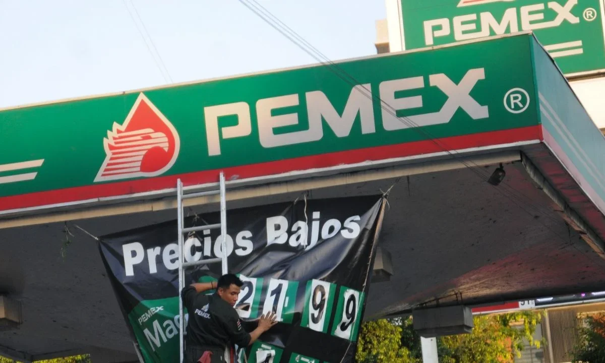 En sexenio de AMLO, empresarios sobornaron a funcionarios de Pemex, según el Departamento de Justicia de EU.
