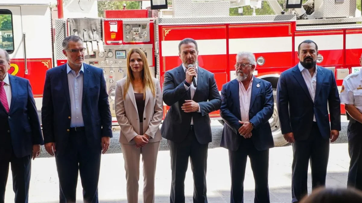 Monterrey ratifica compromiso con bomberos de Nuevo León