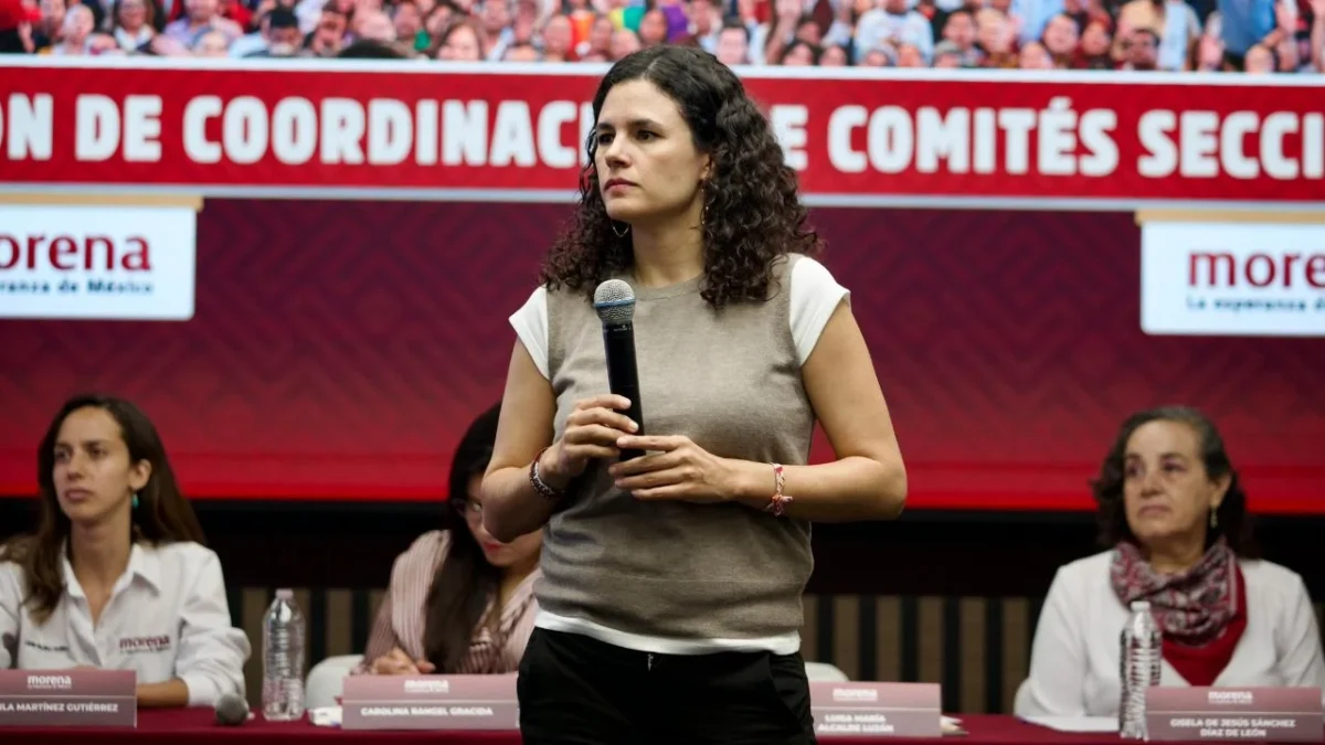 Luisa Alcalde, líder nacional de Morena, anunció que el partido creará una comisión para llevar a cabo la discusión de la reforma electoral.