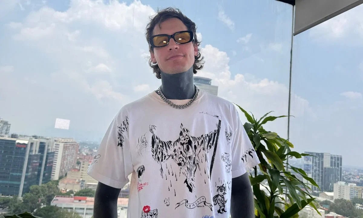 Luego de 20 años en Kudai, Pablo Holman emprende su camino como solista. 'Amnesia' es su primer sencillo con el que inicia esta etapa.