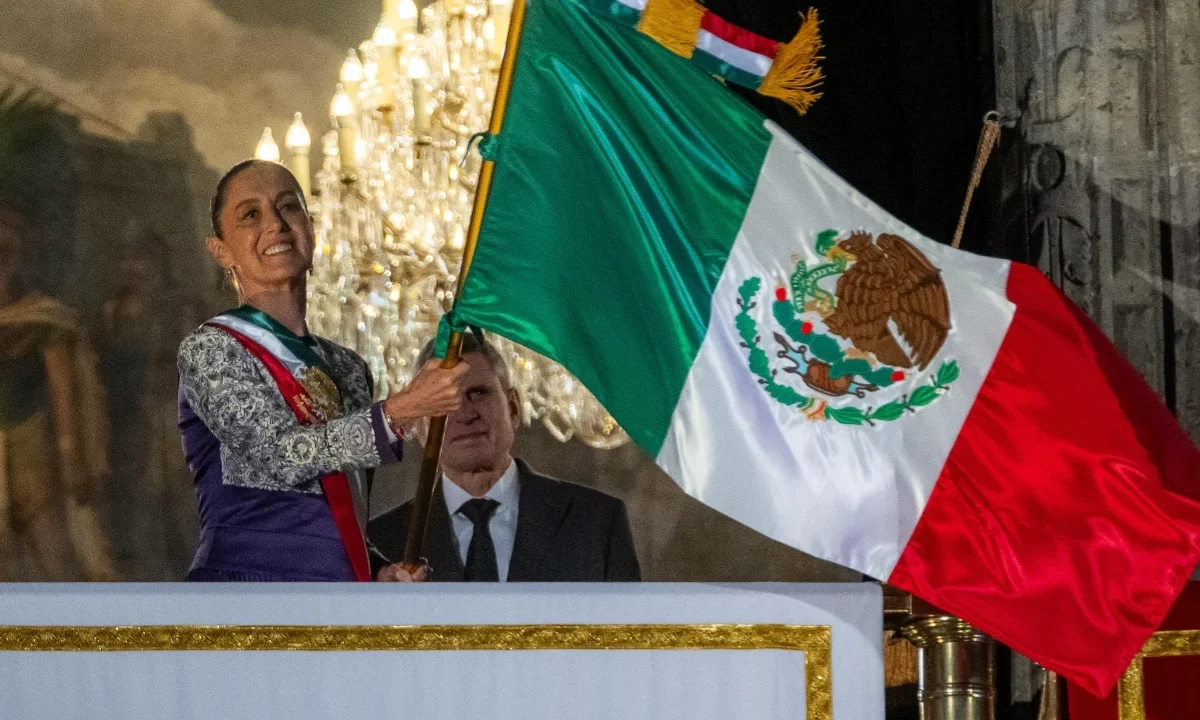 Claudia Sheinbaum dio su primer grito como presidenta de México ante 280 mil personas en el Zócalo capitalino.