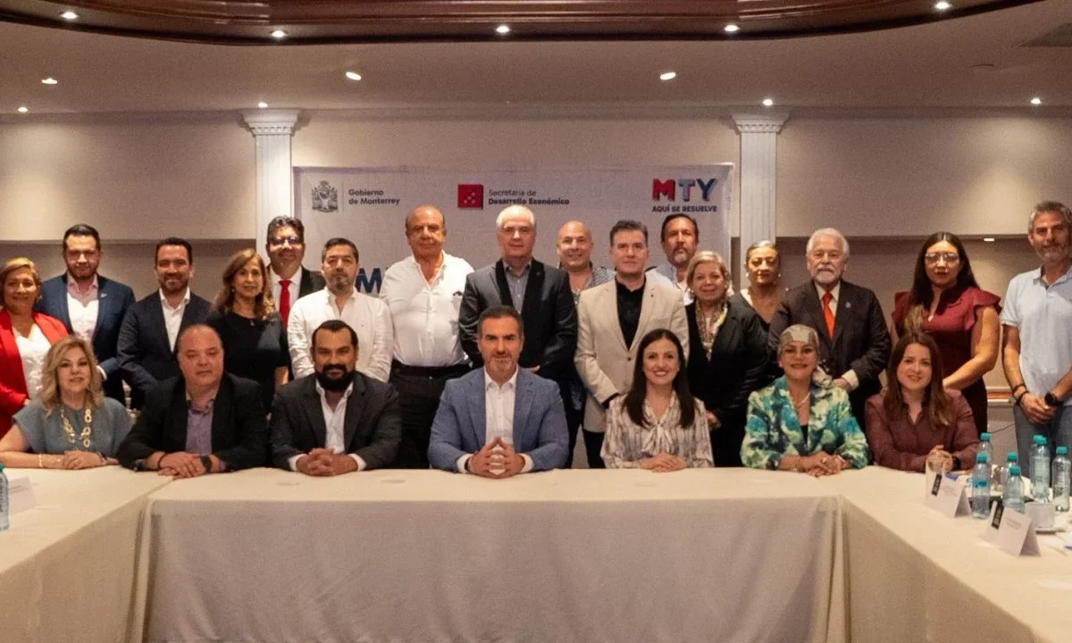 De la Garza Santos encabezó este viernes la instalación de la Mesa de Turismo 2025, un espacio de diálogo y colaboración entre autoridades, empresarios