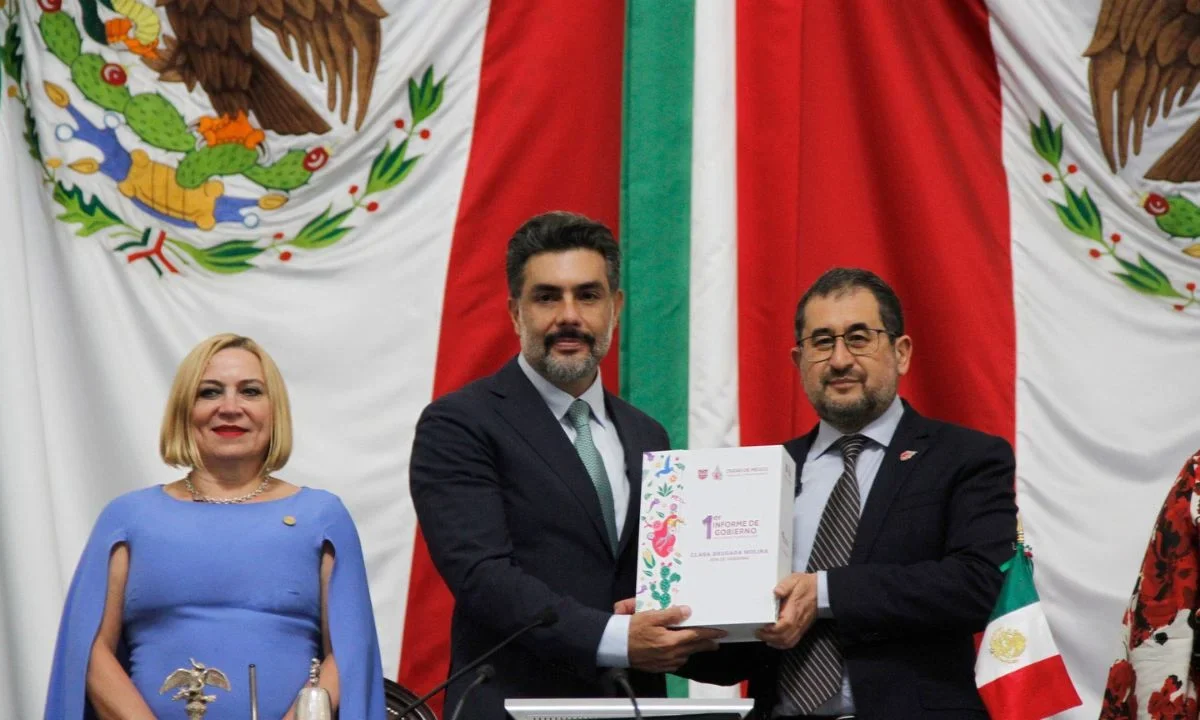 Tiempo. Tras recibir el Primer Informe de labores, las y los diputados locales esperarán 42 días para recibir a la mandataria capitalina.  
