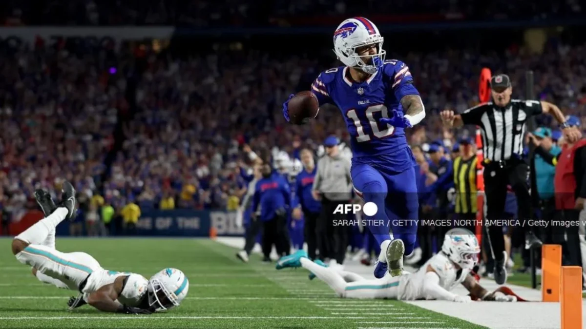 La NFL inició su tercera jornada este jueves con un choque divisional entre los Bills de Buffalo y los Miami Dolphins, en Nueva York.