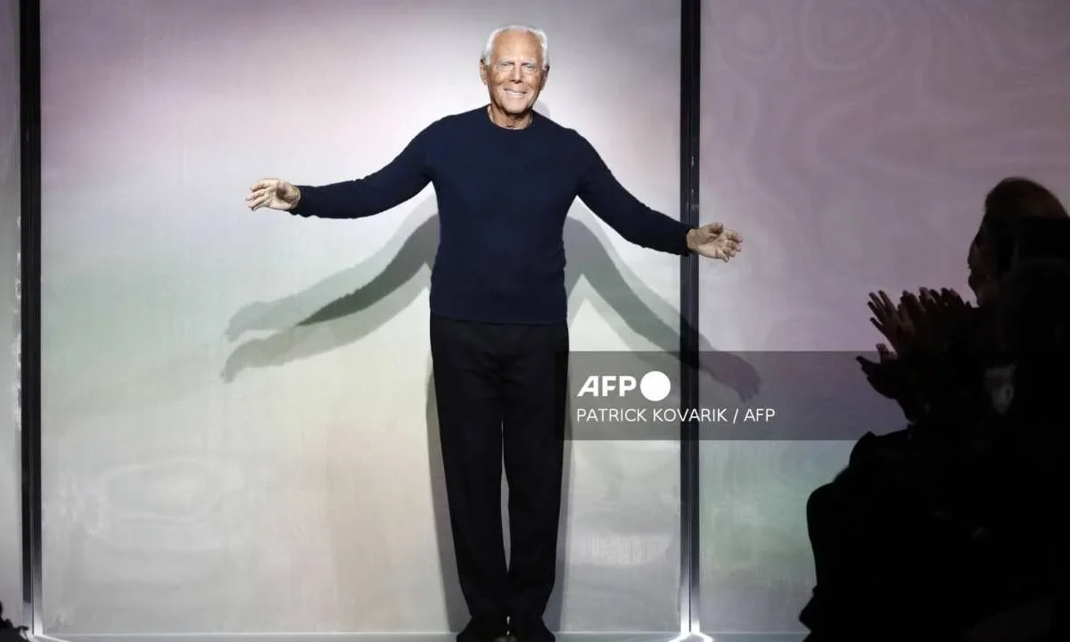 Los famosos diseñadores Tommy Hilfiger, Ralph Lauren y Michael Kors rindieron homenaje a su colega italiano Giorgio Armani.
