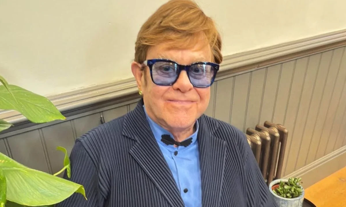 La nueva edición para conmemorar el 50 aniversario de 'Captain Fantastic and the Brown Dirt Cowboy', de Elton John, se lanzará pronto.