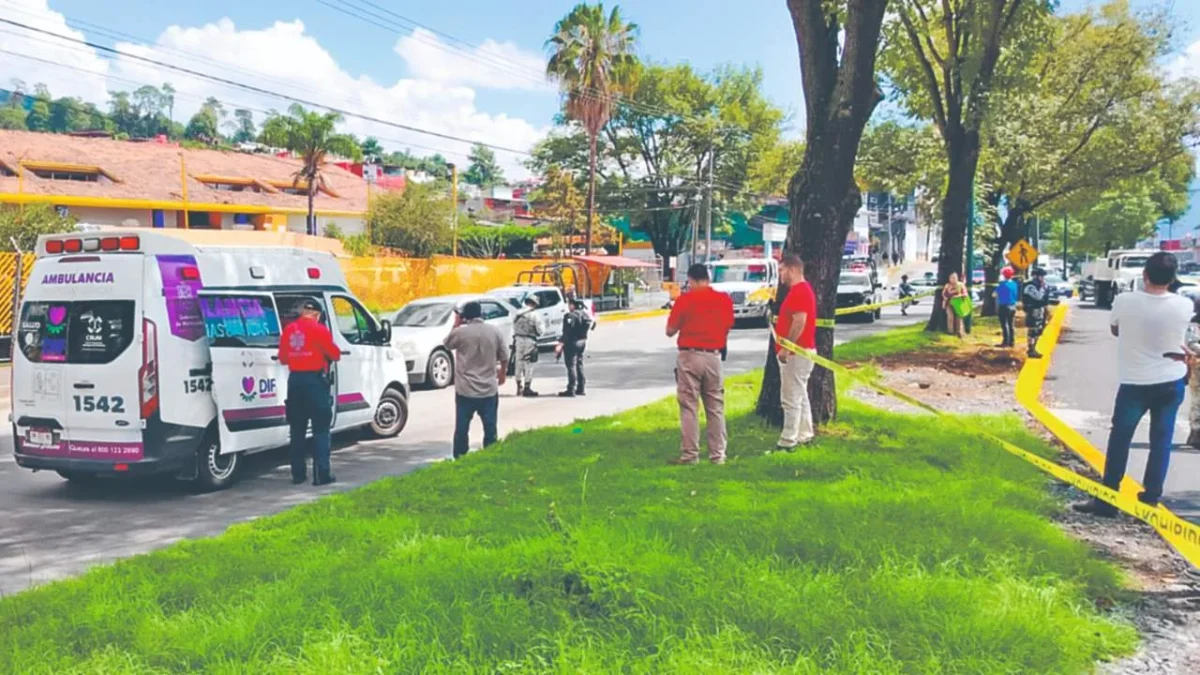 La violencia sigue escalando en Uruapan, Michoacán; debido a ello, amagan con ‘tomar armas’ contra el crimen organizado.