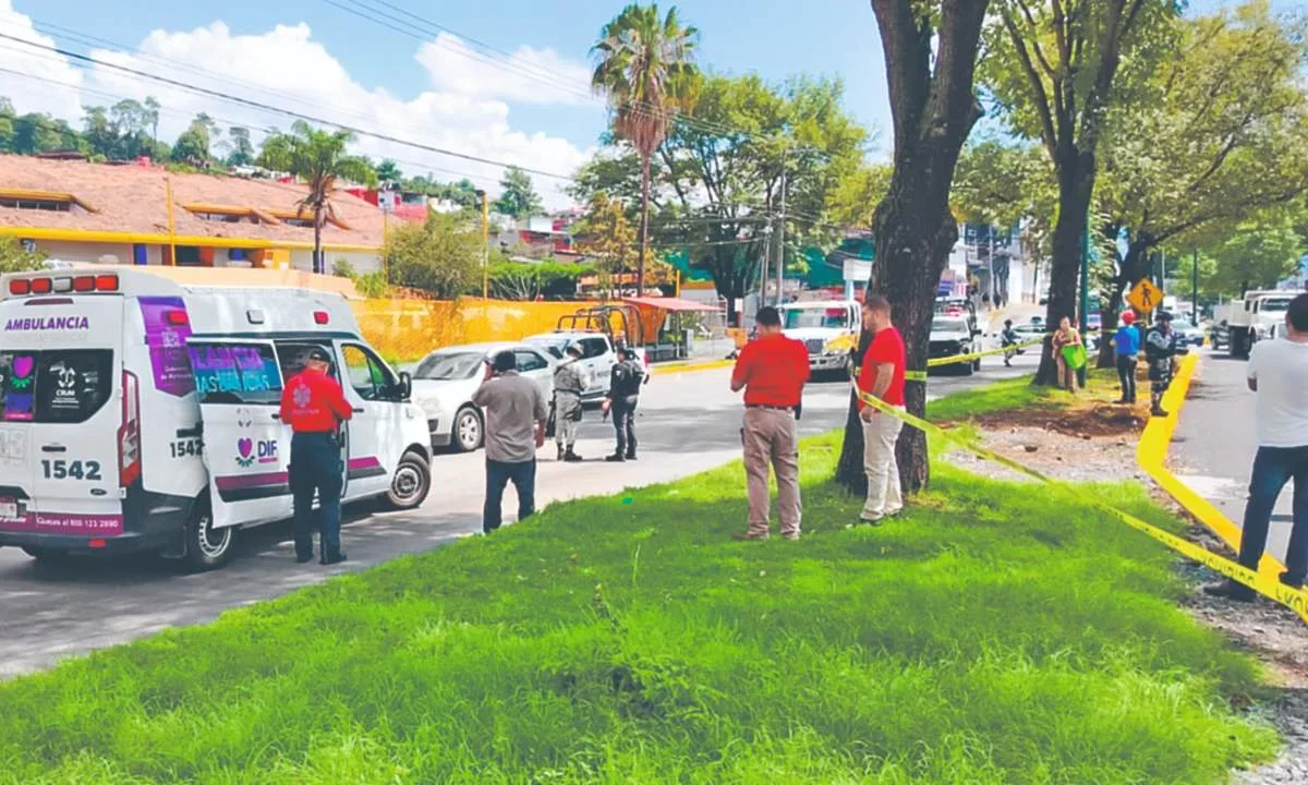La violencia sigue escalando en Uruapan, Michoacán; debido a ello, amagan con ‘tomar armas’ contra el crimen organizado.
