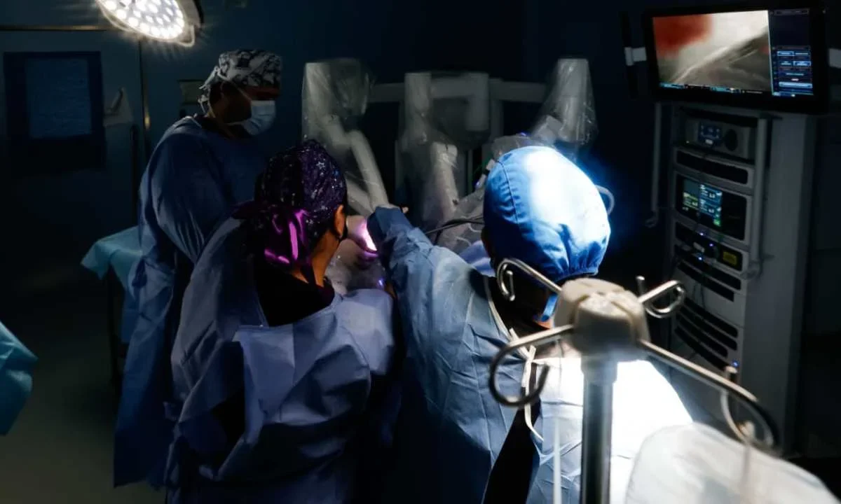 El ISSSTE puso en marcha el Plan de Cirugía Robótica en el Hospital General de Saltillo.