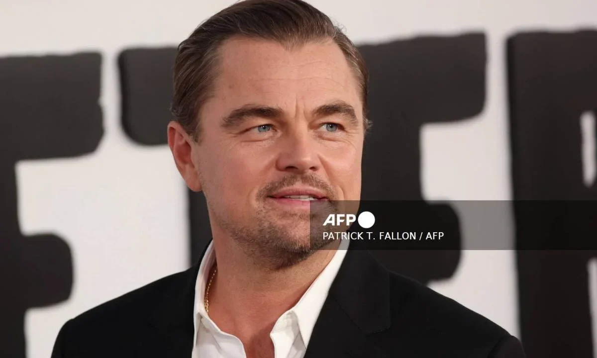Leonardo DiCaprio protagoniza la película "Una batalla tras otra", la cual se estrena el 26 de septiembre.