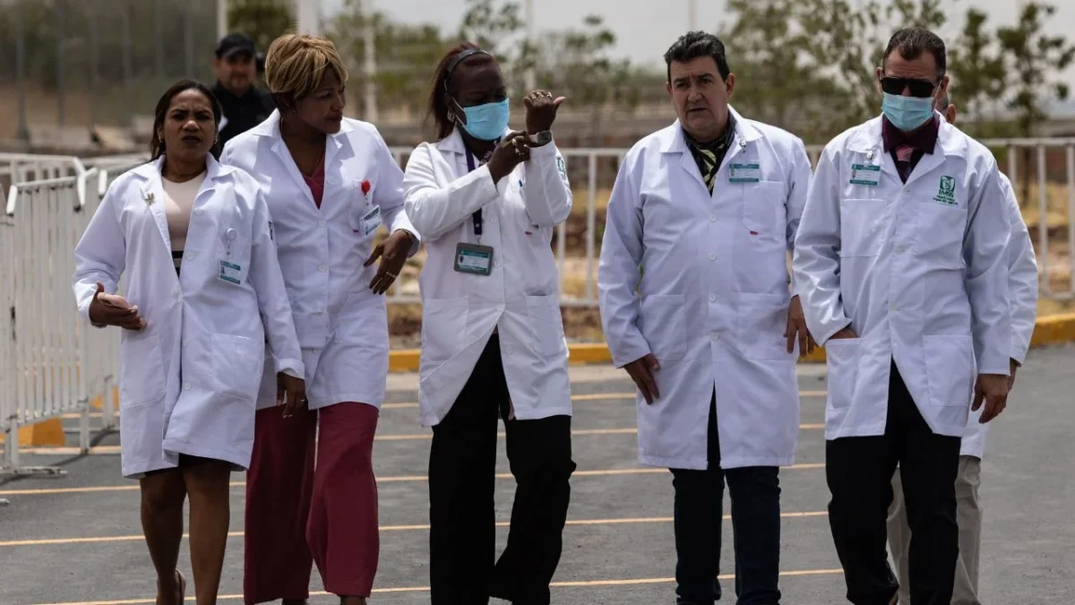 Mantendrá Sheinbaum convenio con médicos cubanos