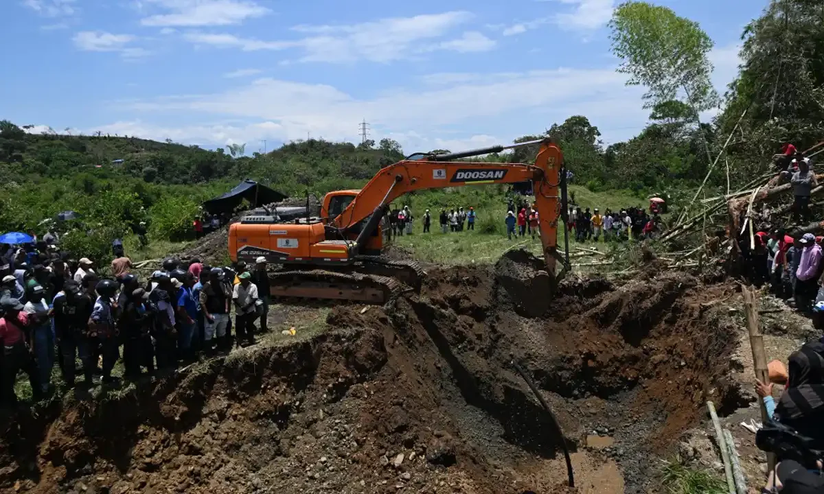 Siete mineros atrapados en un socavón de oro en Colombia