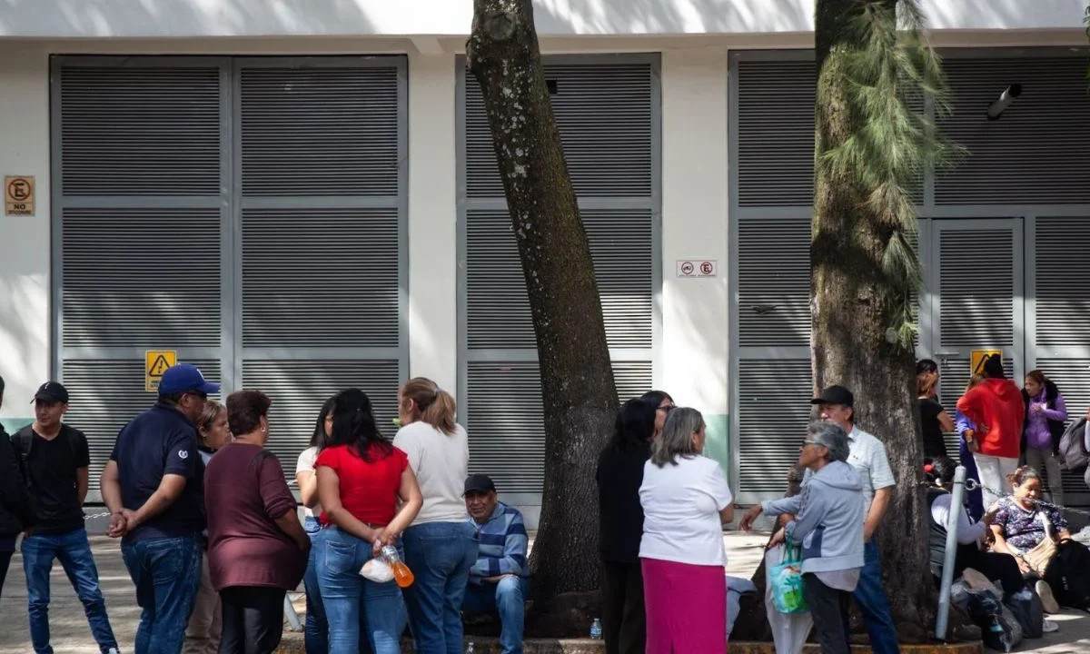 Suman 28 muertos tras la explosión de una pipa de gas en Iztapalapa
