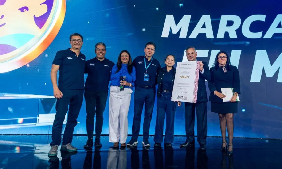Alpura obtiene el reconocimiento de Marca Famosa, otorgado por el IMPI, por ser una de las empresas líderes de la industria láctea.