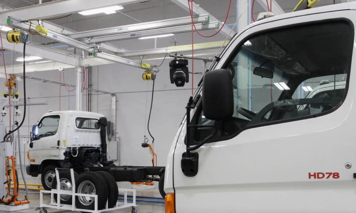El sector automotriz respalda los aranceles que impondría México a los autos de China.