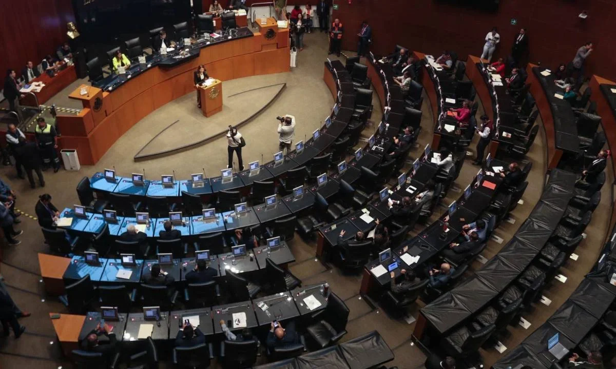 El Senado arranca sesión para toma de protesta del nuevo Poder Judicial.