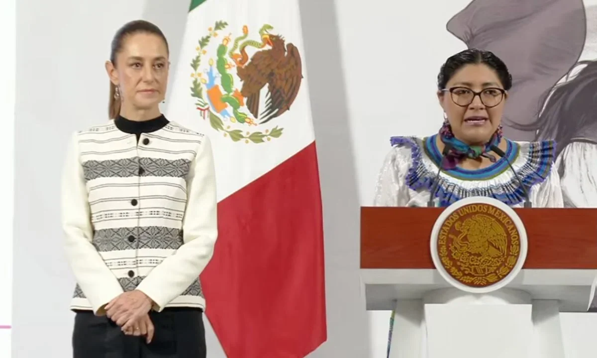 En el Día de la Mujer Indígena, la presidenta Sheinbaum anunció que la Cartilla de las Mujeres Indígenas ya está en 35 lenguas indígenas.