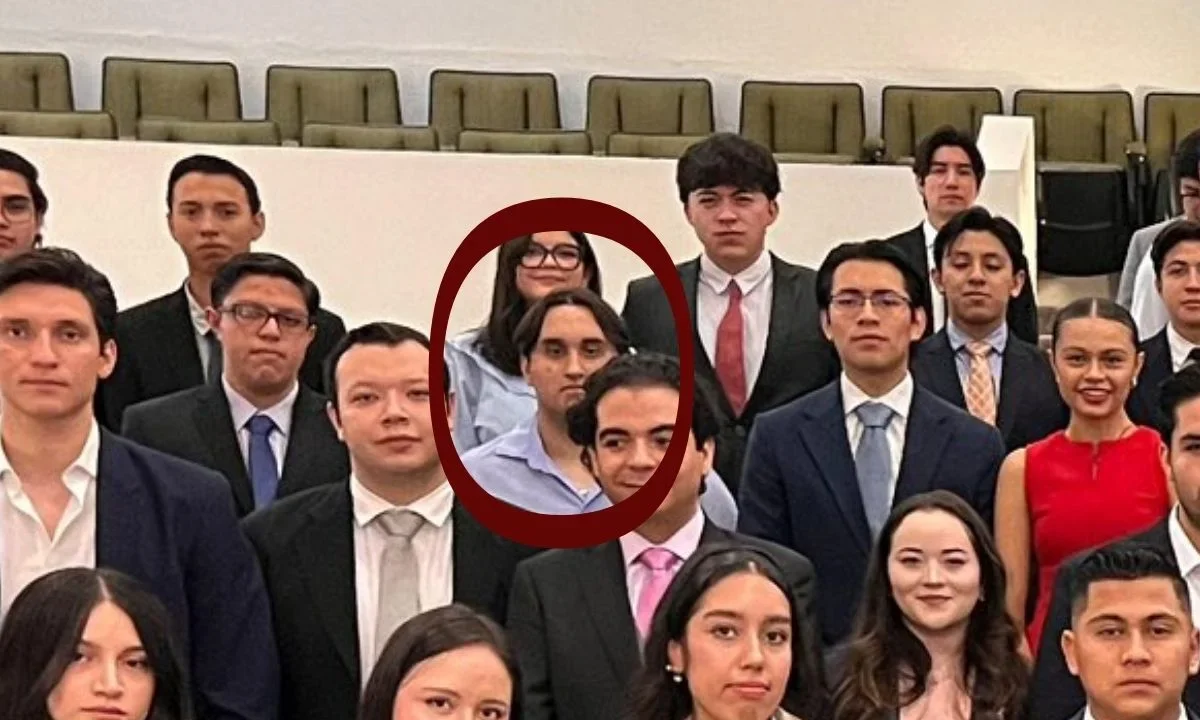 Participa hijo de AMLO en parlamento juvenil del Senado
