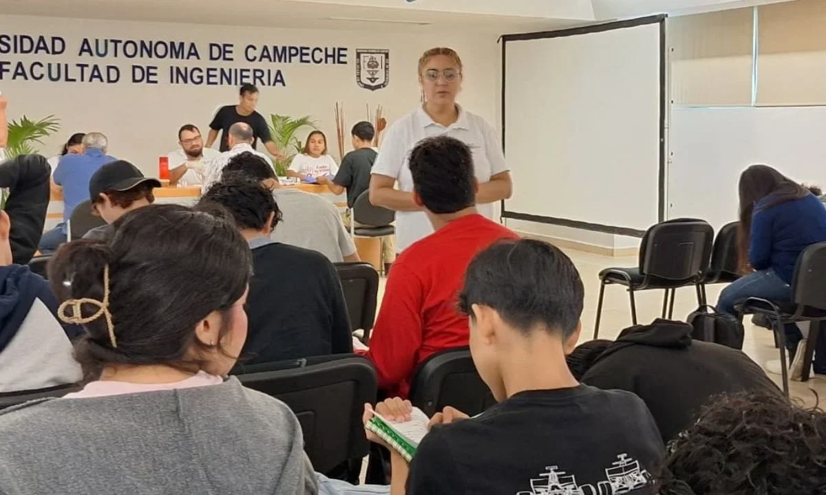En Campeche, la Secertaría de Salud realizó pruebas rápidas, pláticas de orientación, promoción y entrega de preservativos.