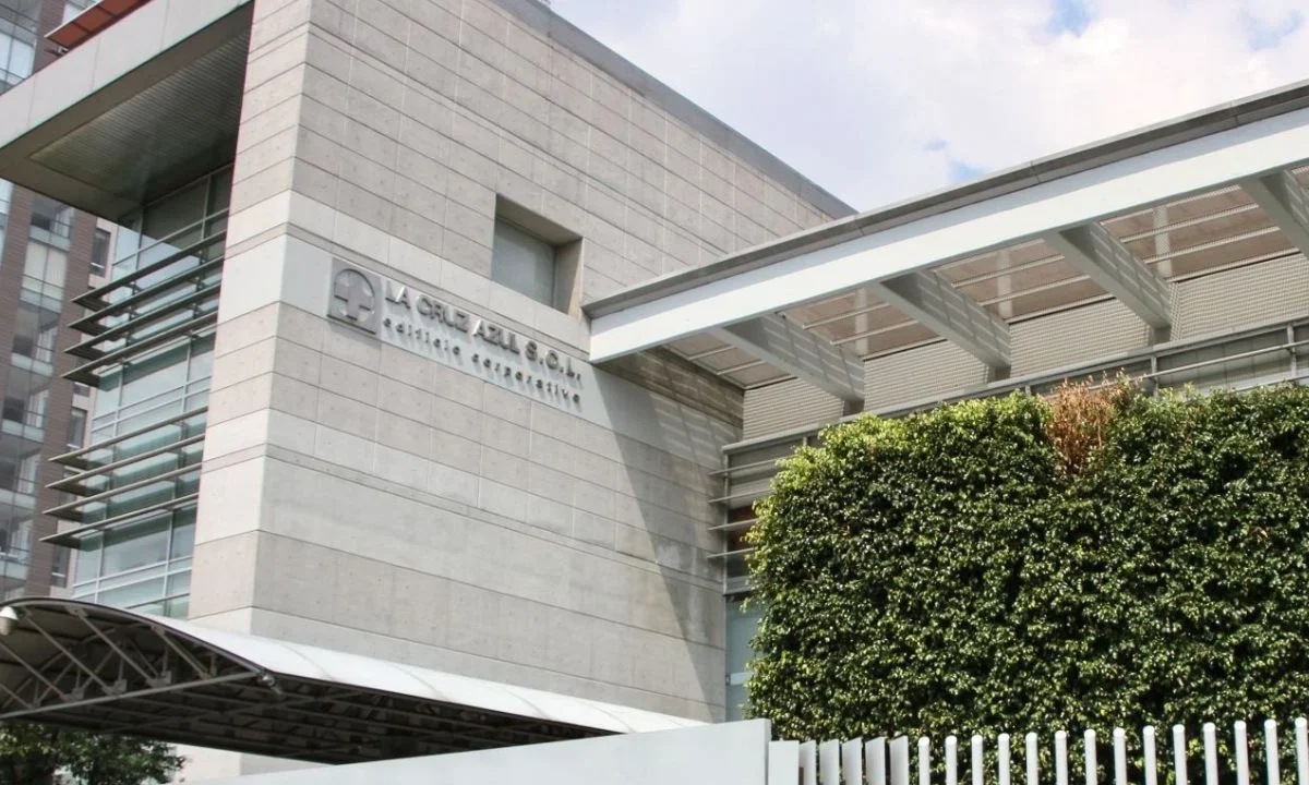 La Cooperativa Cruz Azul se ha visto acechada por una serie de enfrentamientos entre trabajadores e incluso crimenes violentos contra algunos implicados en el caso.