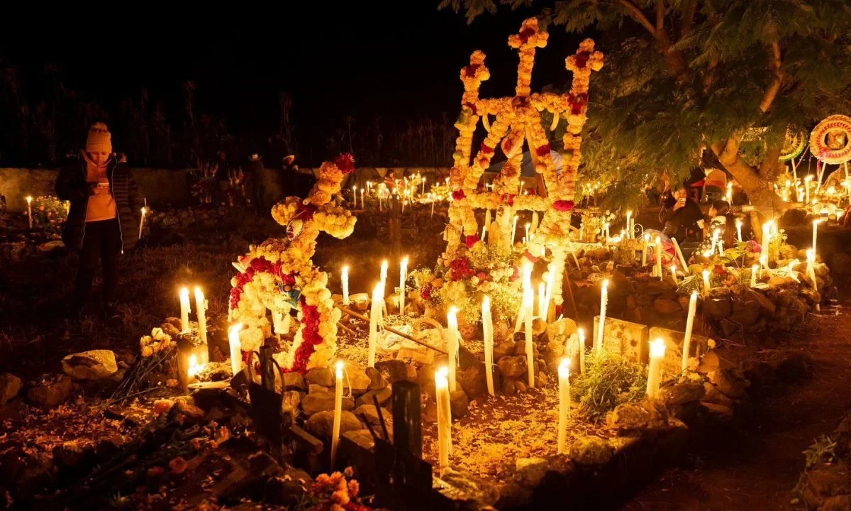 El gobernador Alfredo Ramírez Bedolla informó que Michoacán desarrolla más de 700 actividades para celebrar la Semana de Noche de Muertos.