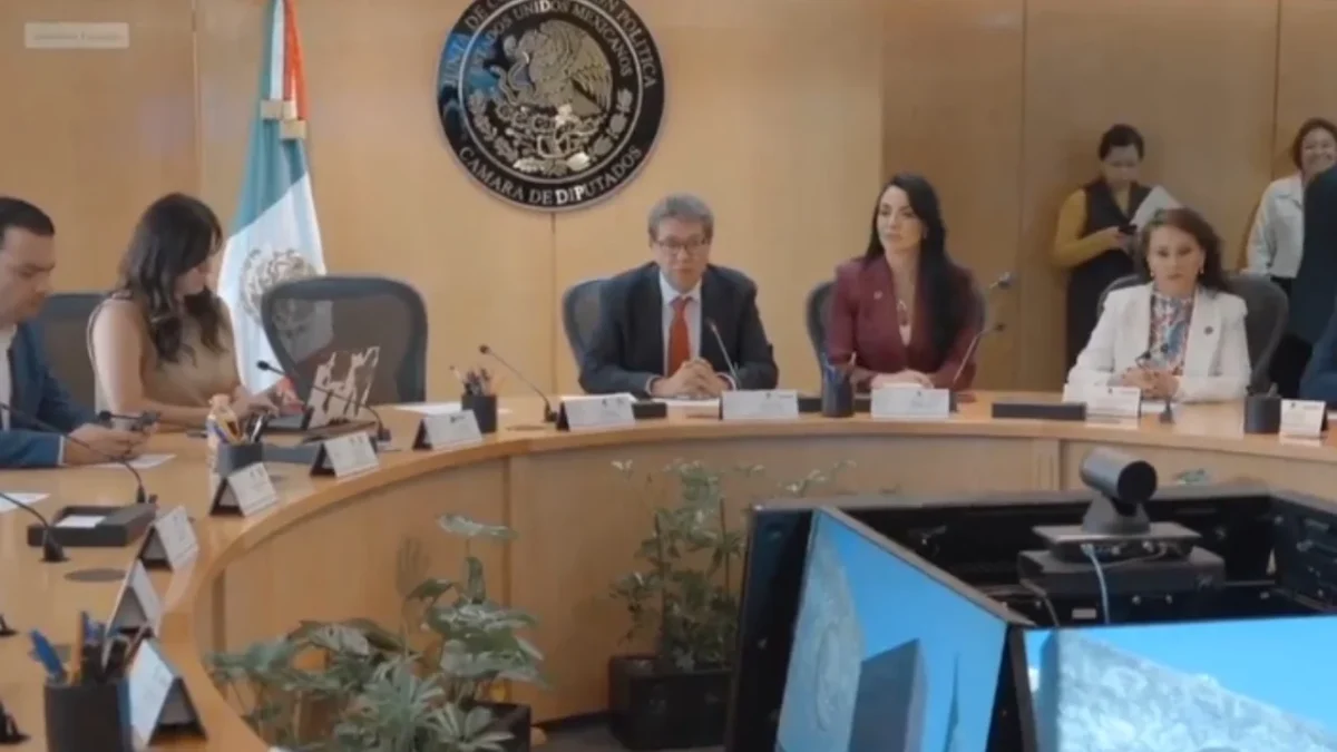 El coordinador de diputados de Morena, Ricardo Monreal, informó que la Ley de Amparo será turnada a la Comisión de Justicia.