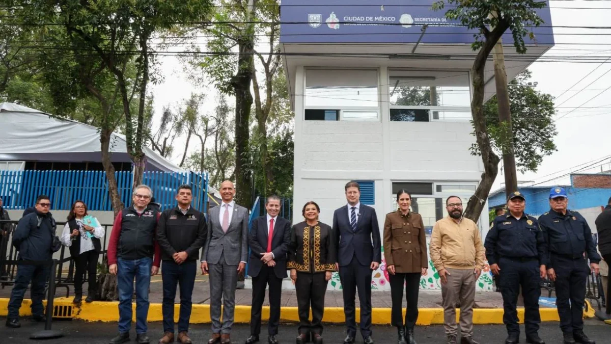 Clara Brugada y el alcalde Giovani Gutiérrez inauguraron el primer módulo de seguridad en Coyoacán.