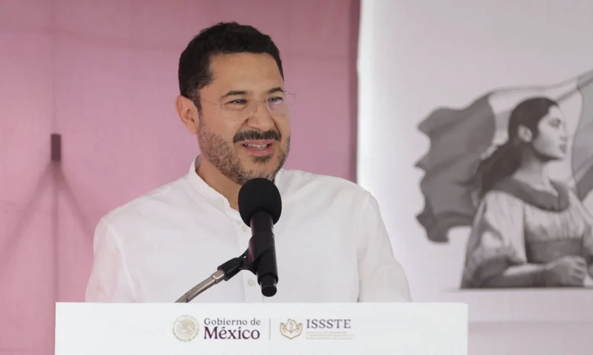Martí Batres Guadarrama, director del ISSSTE, informó que, a través de la Dirección Jurídica, cedió al Gobierno CDMX y otros entes públicos, cuatro predios.