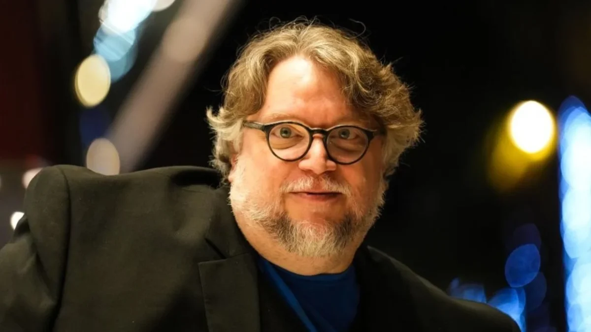 El Zócalo de la CDMX proyectará Cronos, del cineasta Guillermo del Toro, como parte del ciclo “Ánimas y sombras 2025”.