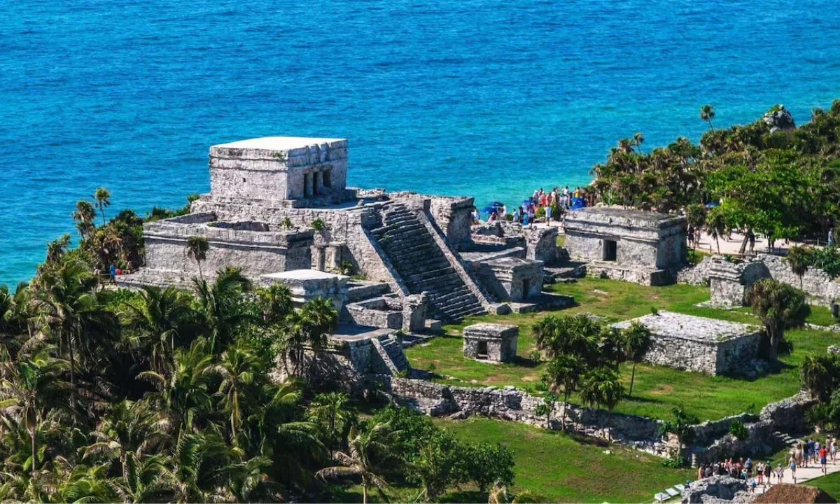 La Defensa Nacional público el plan para operar el Grupo Mundo Maya; incluye aeropuertos, hoteles, parques y servicios de combustibles.