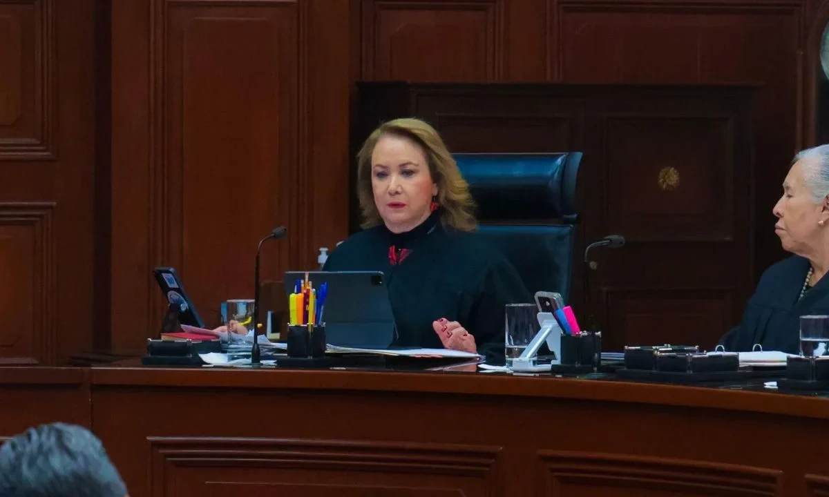 La SCJN declaró la inconstitucionalidad del artículo 15 del Reglamento de Pasaportes y del Documento de Identidad y Viaje.
