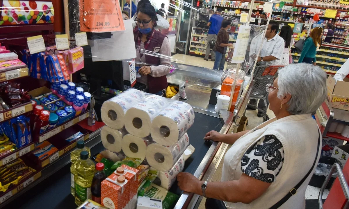 El ahorro para el retiro sigue siendo limitado: pocos tienen Afore y muchos dependen de apoyos estatales.