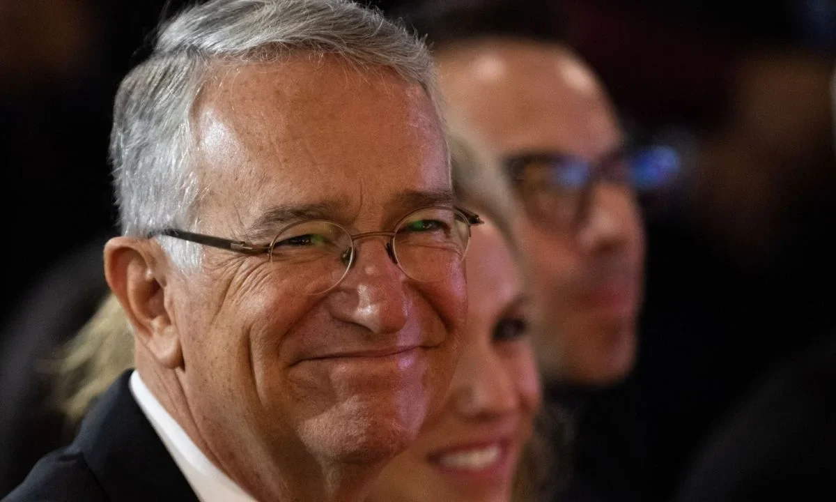 Grupo Salinas reafirmó su disposición al diálogo con los acreedores de EU, tras revocación de sentencia favorable a Ricardo Salinas Pliego.