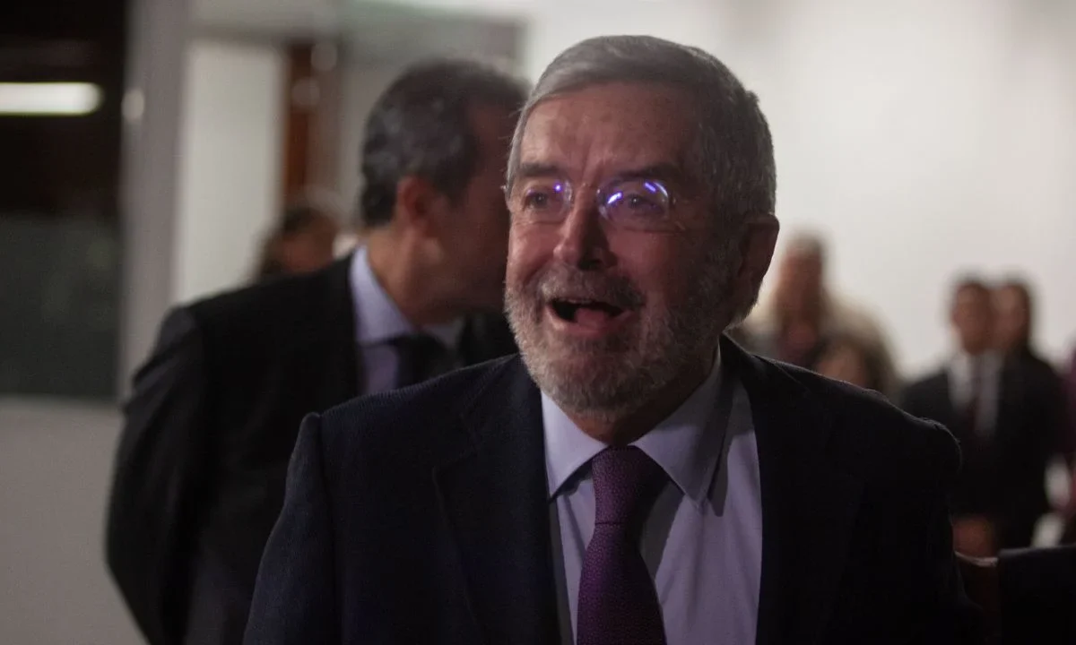 La Cumbre Celac-Unión Europea es un mecanismo de diálogo político establecido en 2013 que reúne a los 60 Estados de ambas regiones