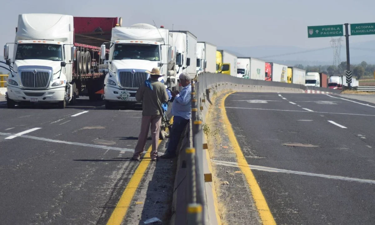 Bloqueos de transportistas en Tula, HIdalgo.
