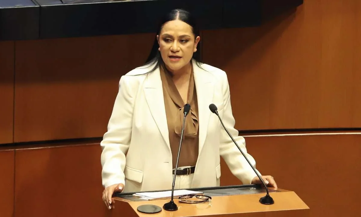 La titular de la Secretaría del Bienestar, Ariadna Montiel, reprocha a la oposición por su postura a la medición de pobreza.