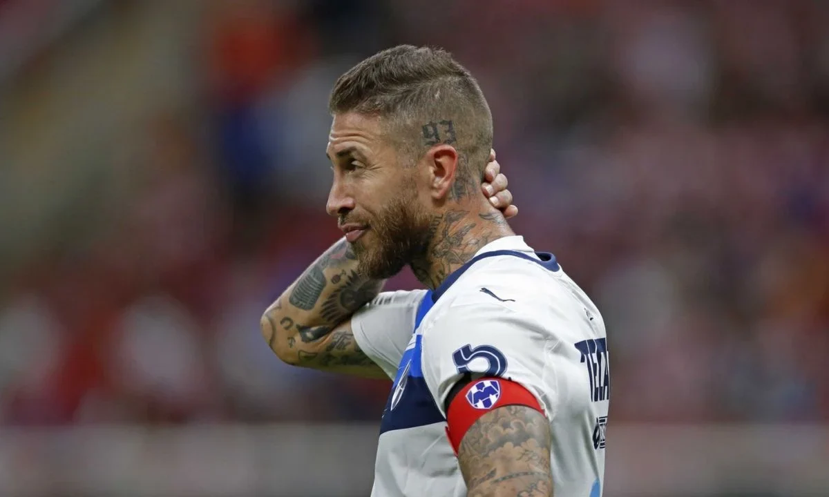 Aseguran que Sergio Ramos finalizará su relación laboral con Monterrey, una vez que finalice la liguilla Apertura 2025.