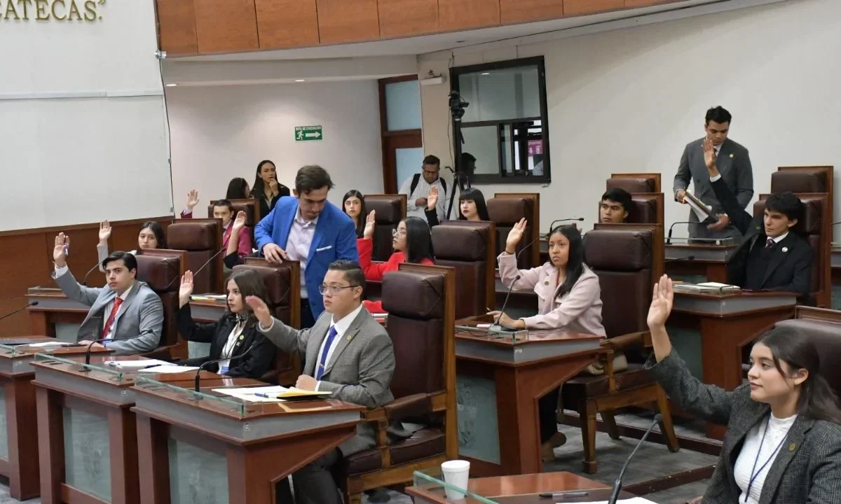 Legisladoras del Congreso urgieron tipificar la violencia digital, reconocieron que falta actualizar leyes sobre nuevas tecnologías y la IA.