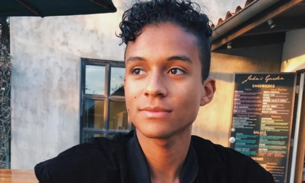Jaafar Jackson interpretará a su tío Michael Jackson en la esperada película biográfica “Michael”, consolidando su camino en el entretenimiento.